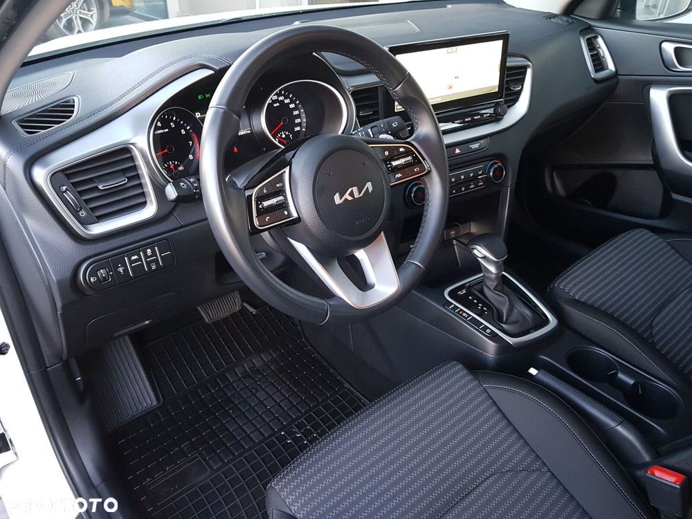 Kia Ceed 1.5 T-GDI M DCT - 16