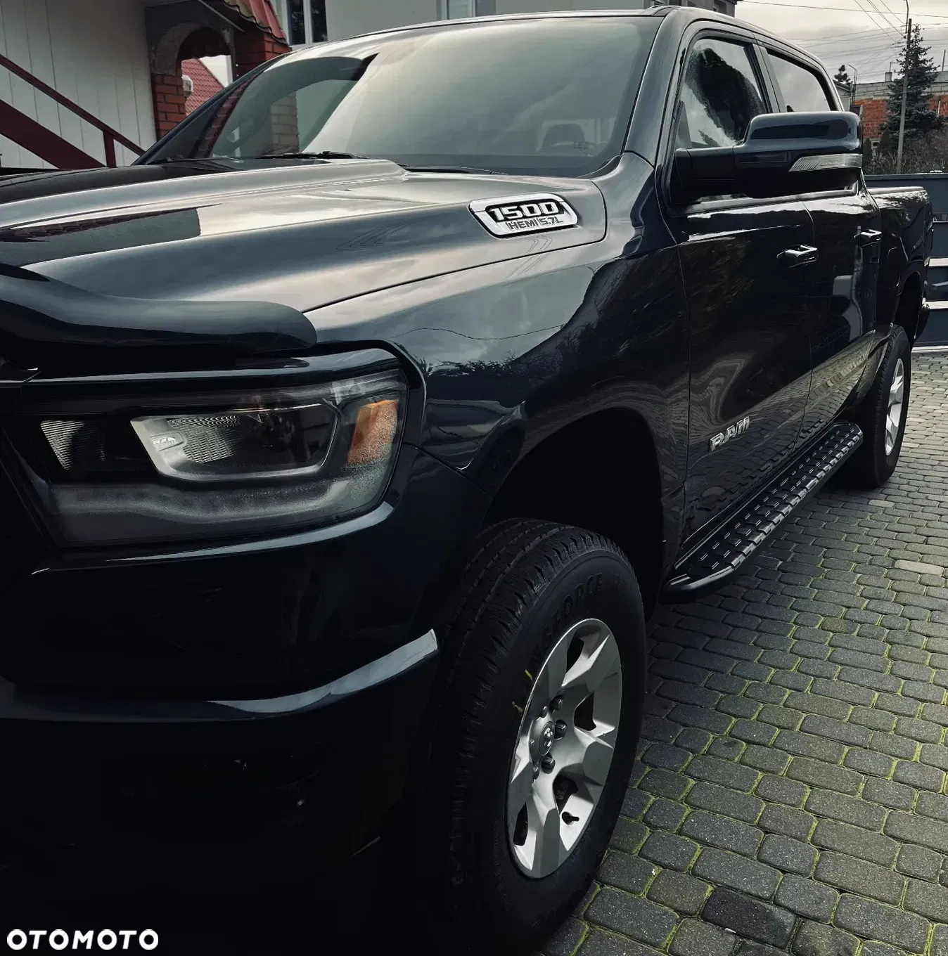 Dodge RAM 1500 5.7 4x4 - 5