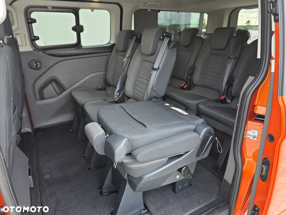Ford Tourneo Custom 2.0 TDCi L2 Titanium SelectShift - 24