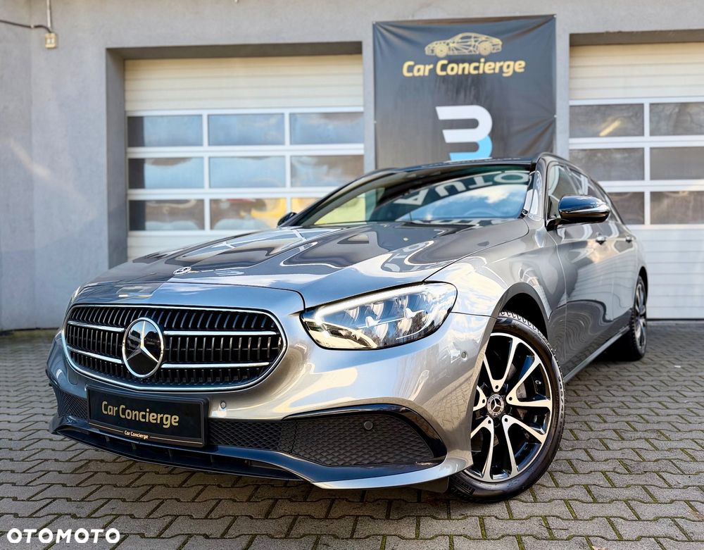 Mercedes-Benz Klasa E 220 d 4Matic 9G-TRONIC Exclusive - 3