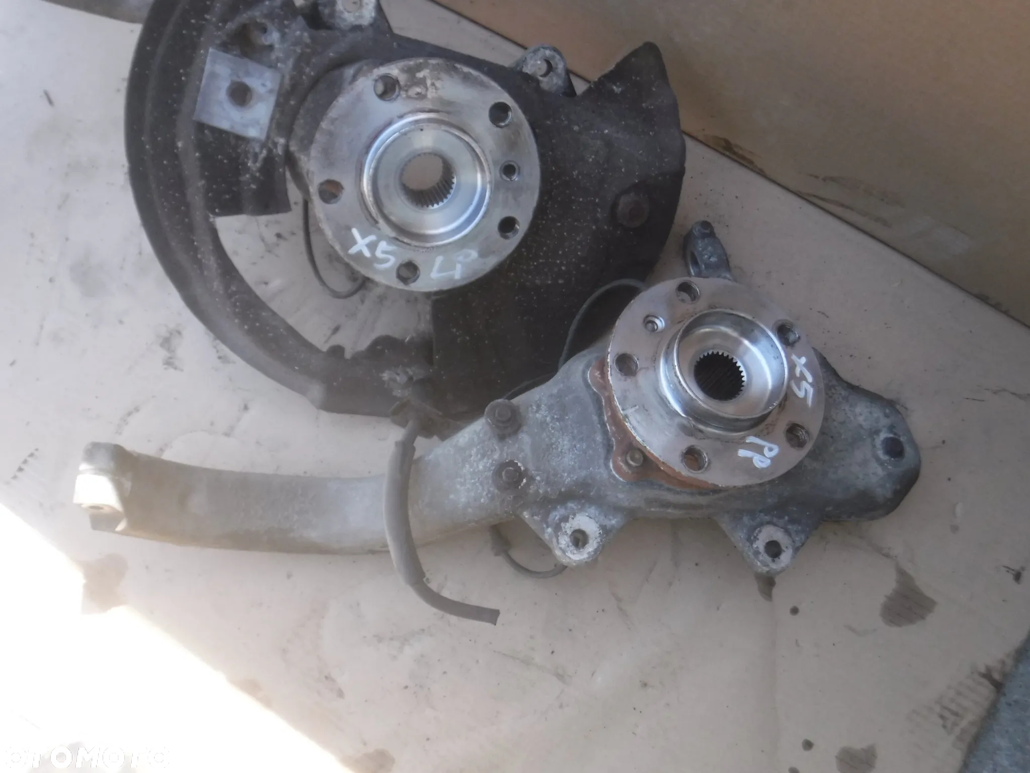 Bmw X5 E70 X6 E71 3.0 sd 286ps  zwrotnica nowa piasta lozysko przod prawa lewa - 2