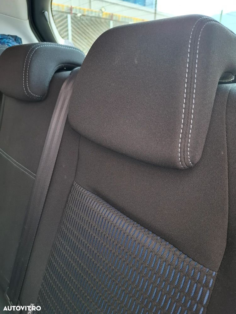 Peugeot 208 120 VTI Allure - 11