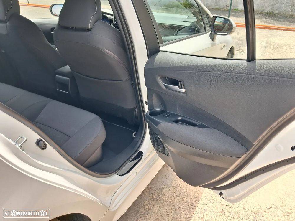 Toyota Corolla 1.8 Hybrid Exclusive - 18