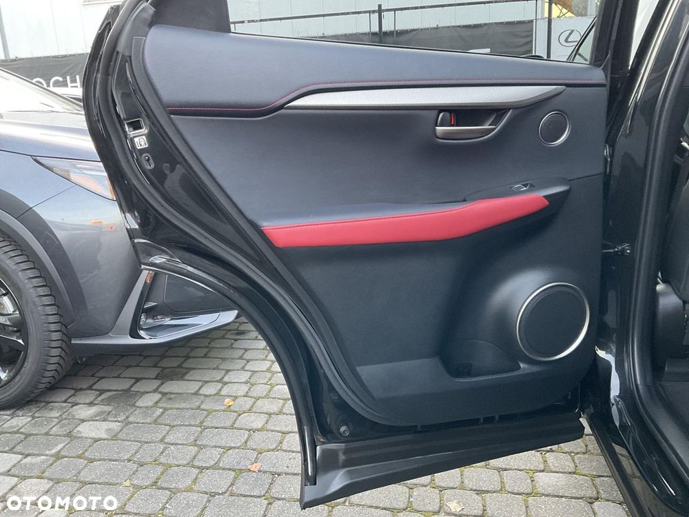 Lexus NX 300h F Sport Edition AWD - 33