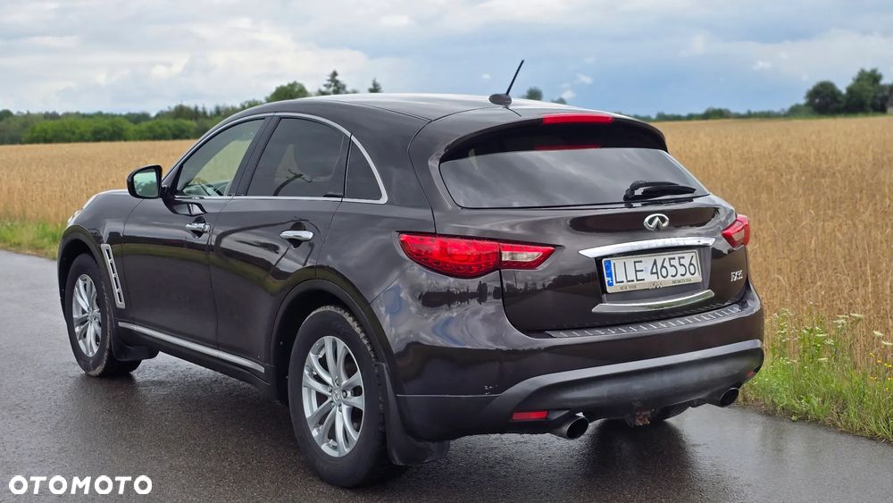 Infiniti FX - 5