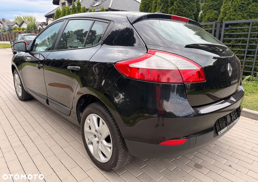 Renault Megane 1.6 16V 100 J'taime - 5