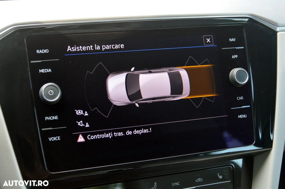 Volkswagen Passat 2.0 TDI DSG Highline - 22