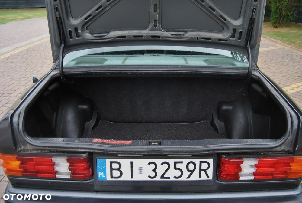 Mercedes-Benz W201 (190) - 13