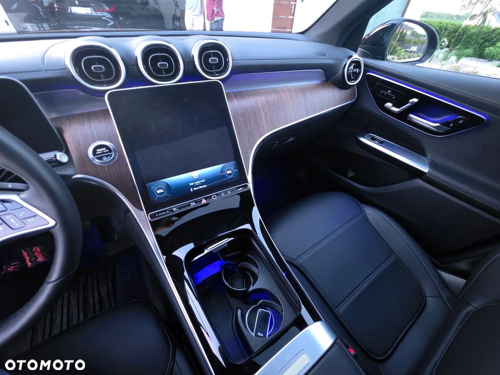 Mercedes-Benz GLC 300 mHEV 4-Matic AMG Line - 36