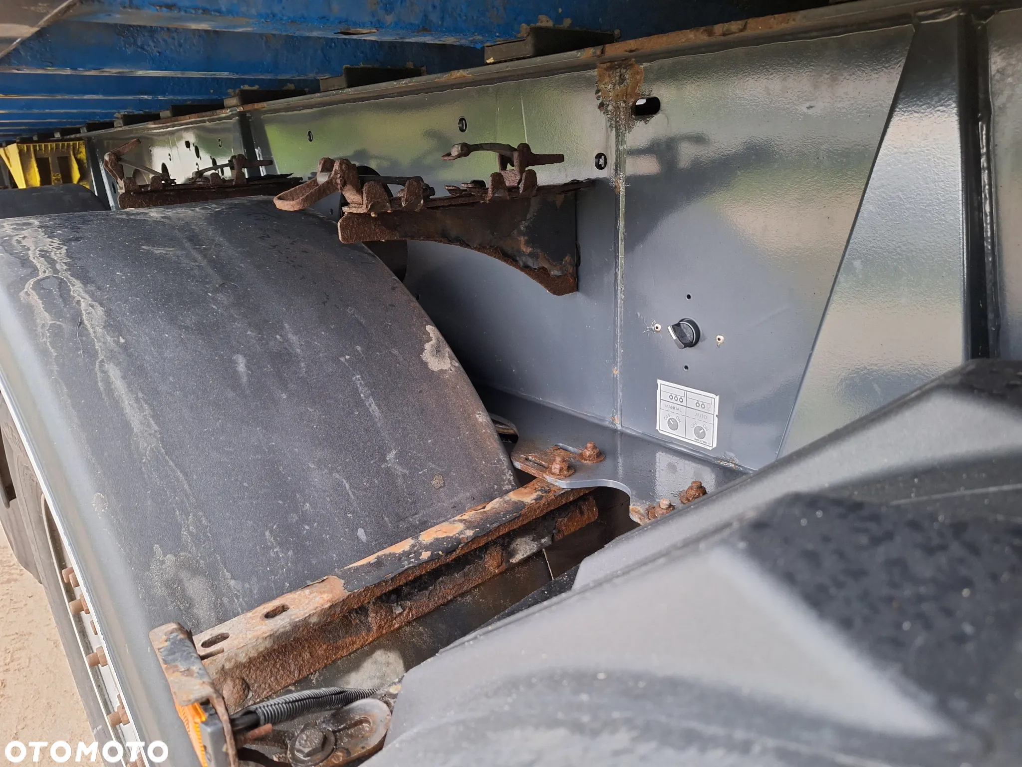 Wielton WYWROTKA 50m3 KLAPO-DRZWI SAF INTRAX TARCZA 5700KG - 17