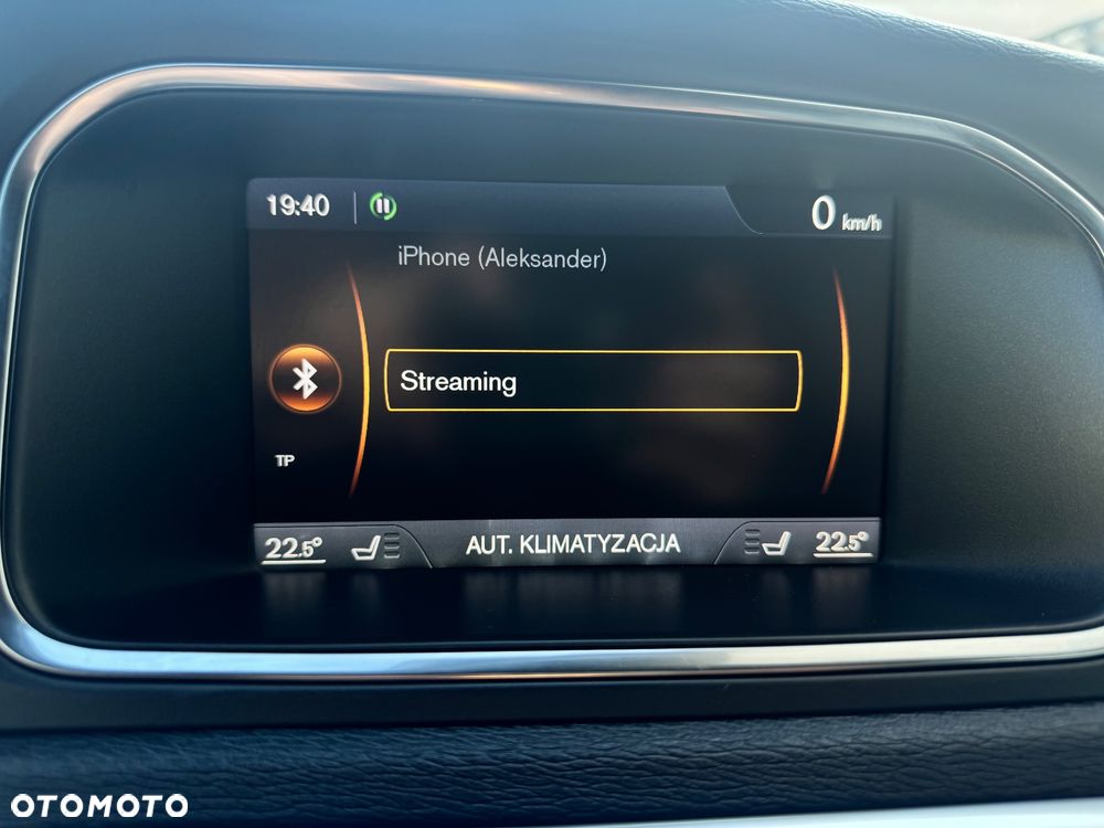 Volvo V40 D2 R-Design - 12