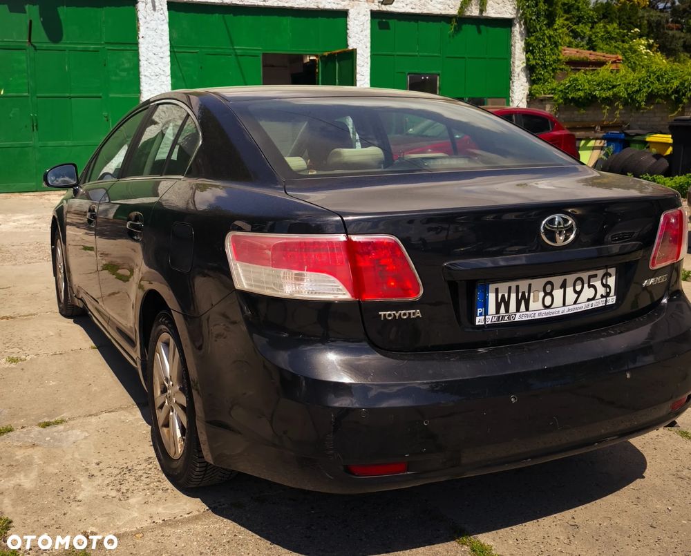 Toyota Avensis - 5