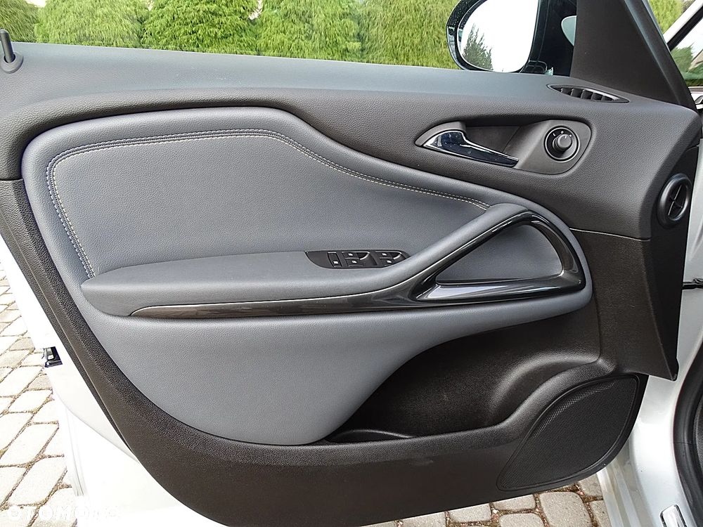 Opel Zafira Tourer 1.4 Turbo Innovation - 26