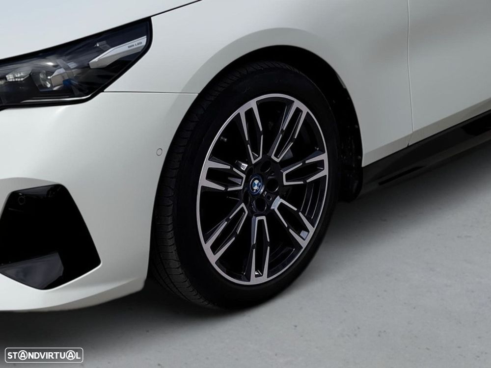BMW i5 eDrive40 Pack Desportivo M - 4
