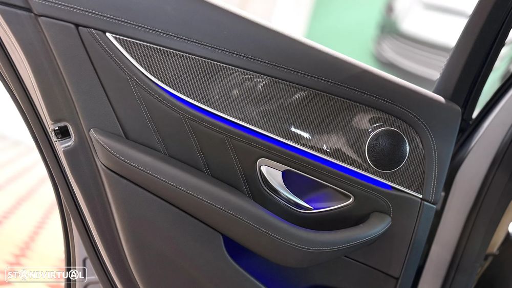 Mercedes-Benz E 63 AMG S 4Matic+ - 25