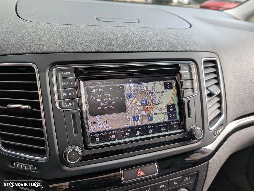 VW Sharan 2.0 TDI Highline DSG - 29