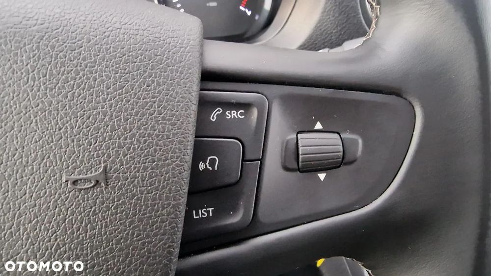 Opel Vivaro Extra Long - 31