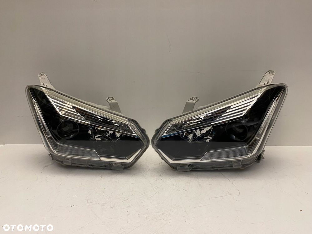 isuzu dmax lift komplet lamp przód - 12