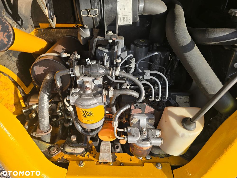 JCB - 11