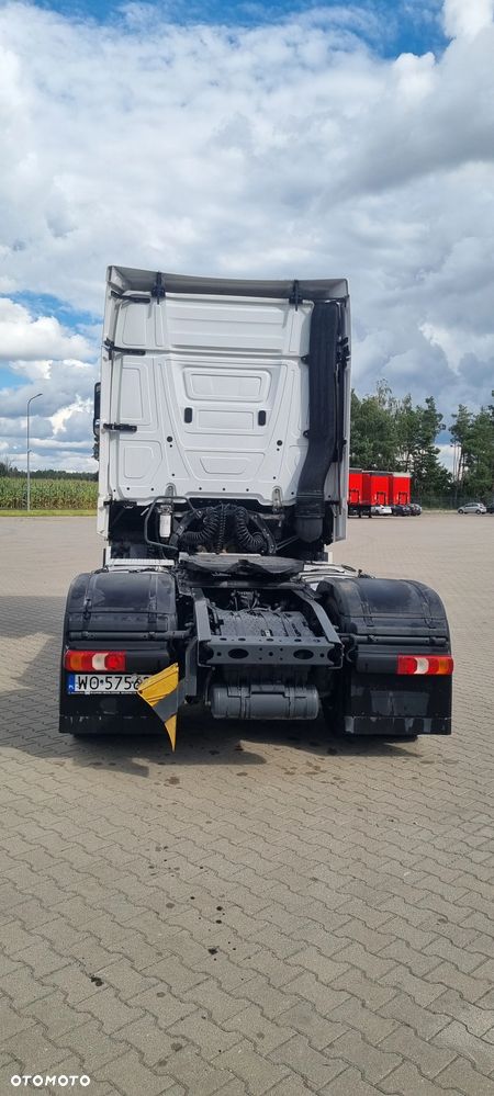Mercedes-Benz Actros - 4
