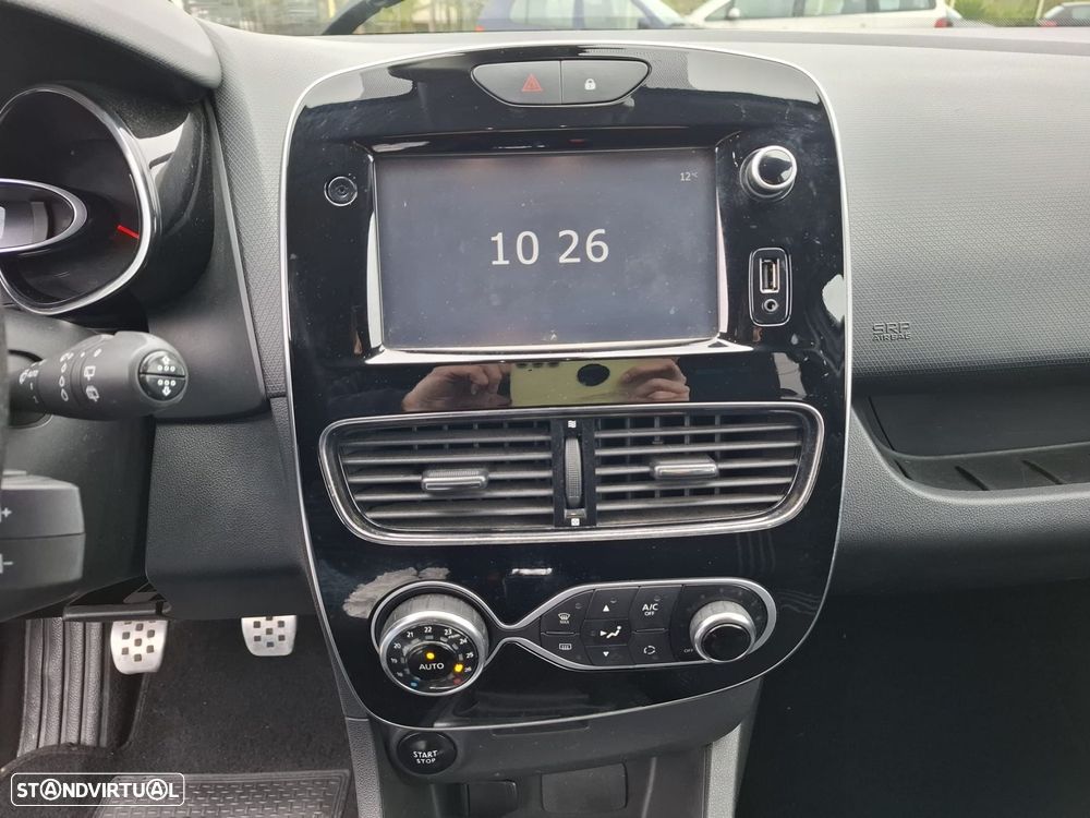 Renault Clio Sport Tourer 0.9 TCe GT Line - 29