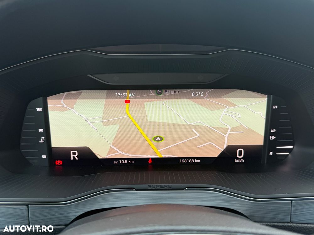 Skoda Superb 2.0 TDI DSG Style - 8