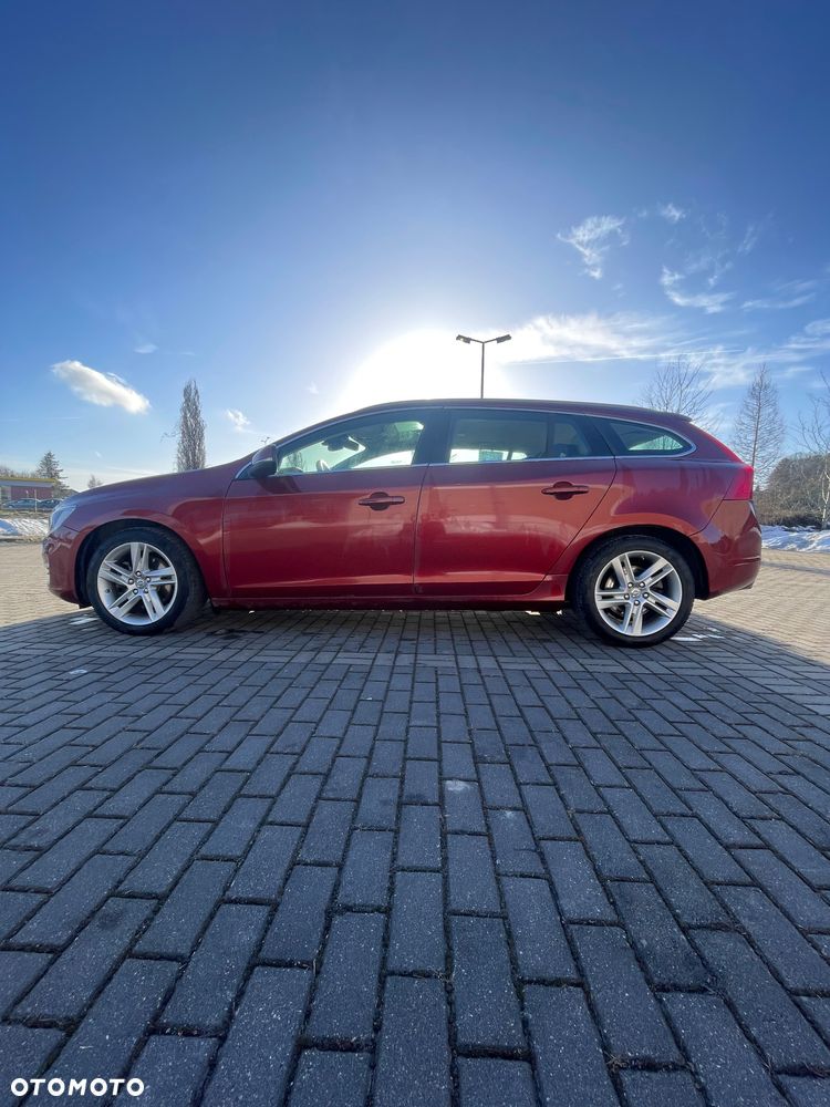Volvo V60 T5 Momentum - 2
