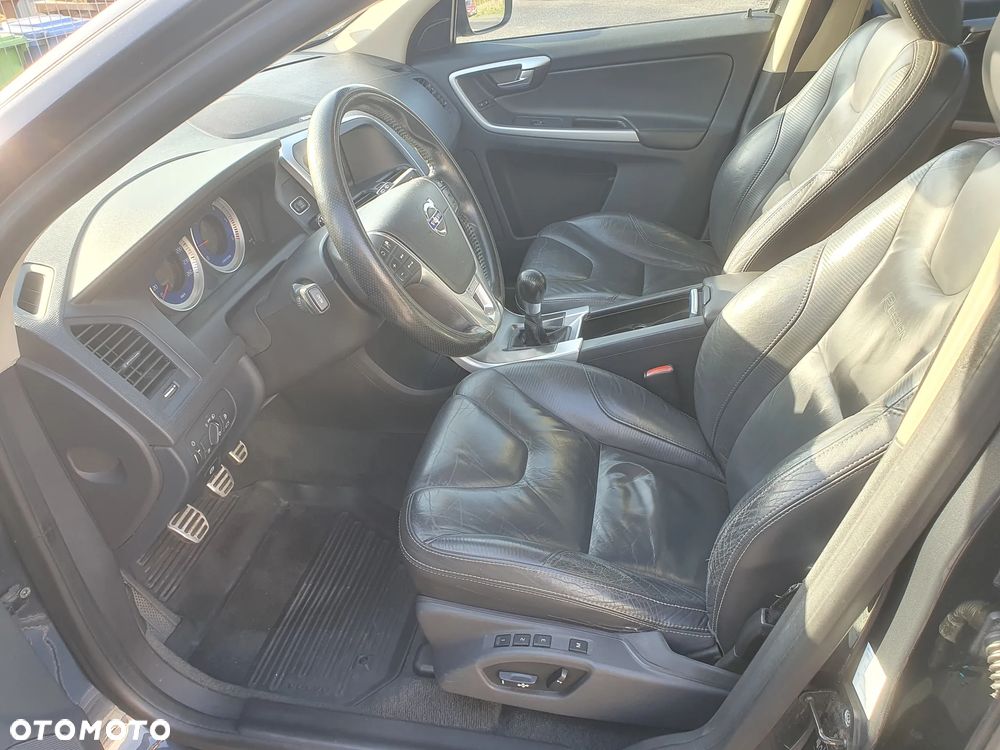 Volvo XC 60 DRIVe R Design - 8