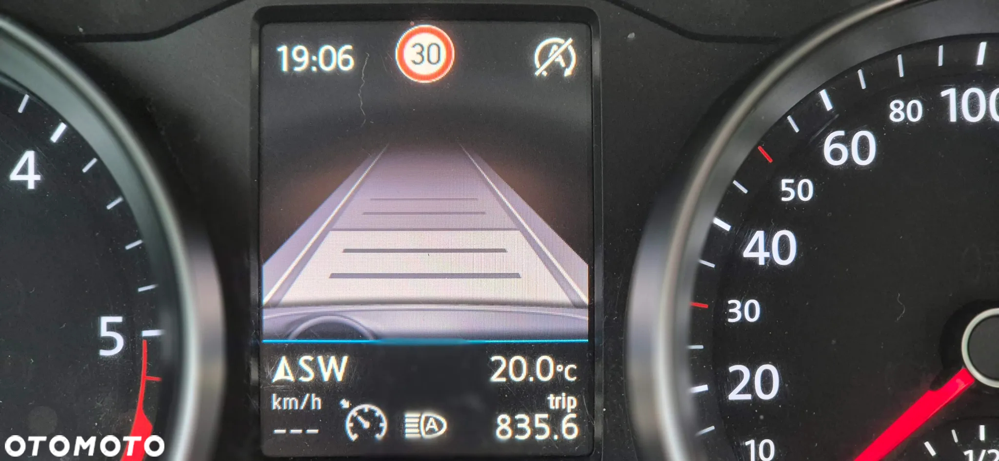 Volkswagen Passat 2.0 TDI BMT Comfortline - 16