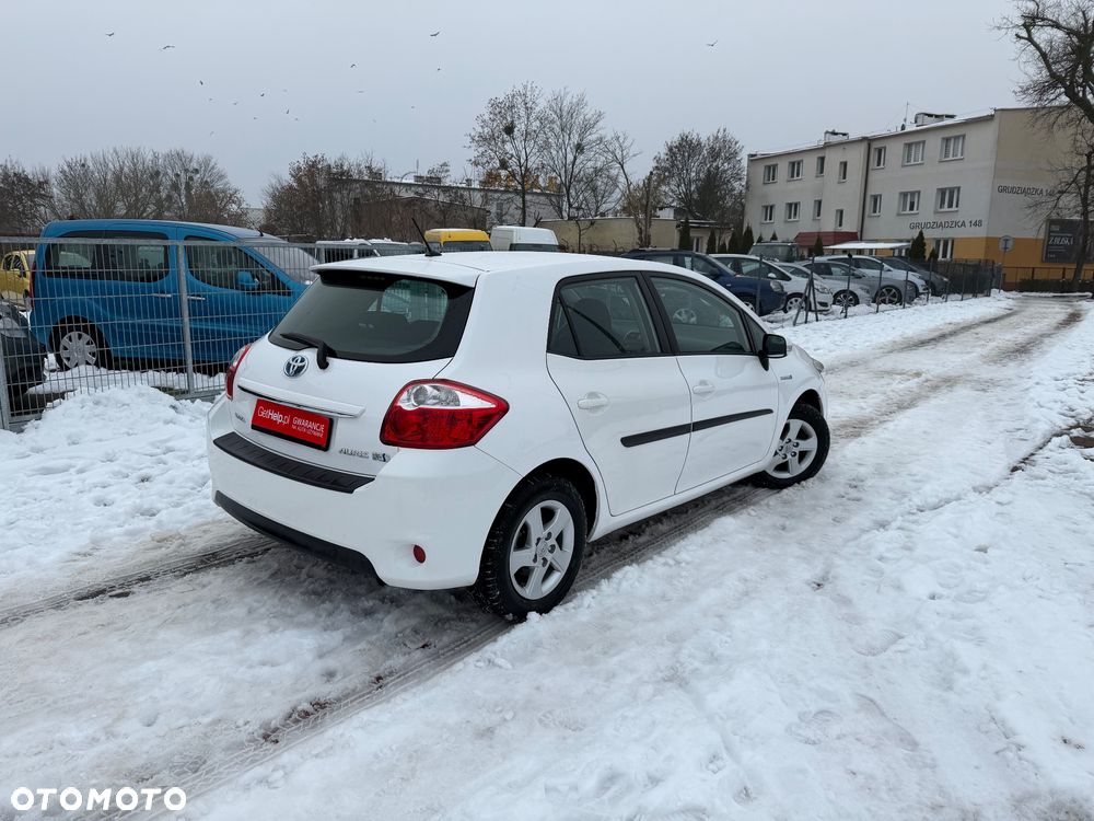 Toyota Auris 1.8 HSD Luna - 2