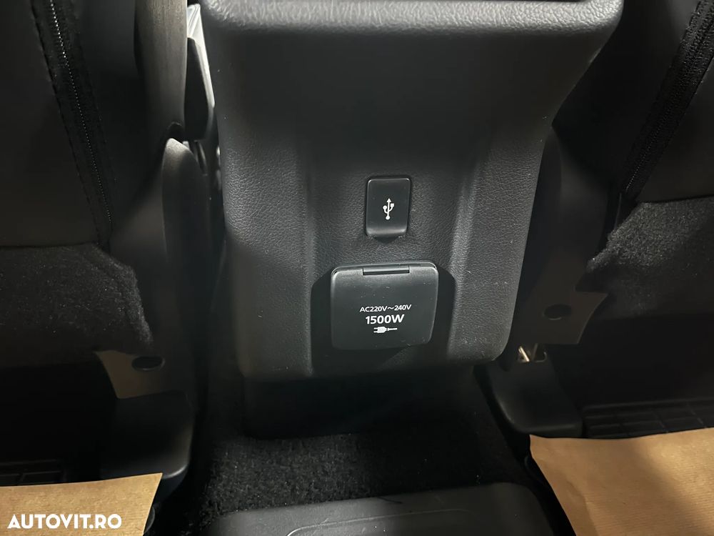 Mitsubishi Outlander 2.4 4WD Plug-In Hybrid - 24