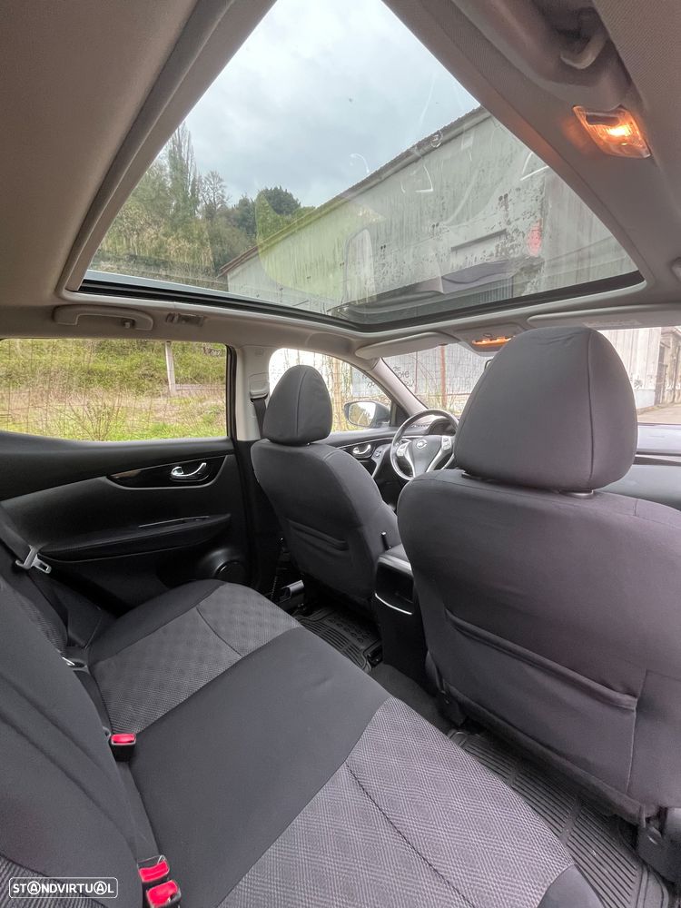 Nissan Qashqai 1.5 dCi N-Connecta 18 - 12