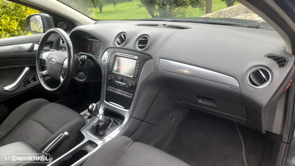 Ford Mondeo SW 1.6 TDCi Ambiente - 47