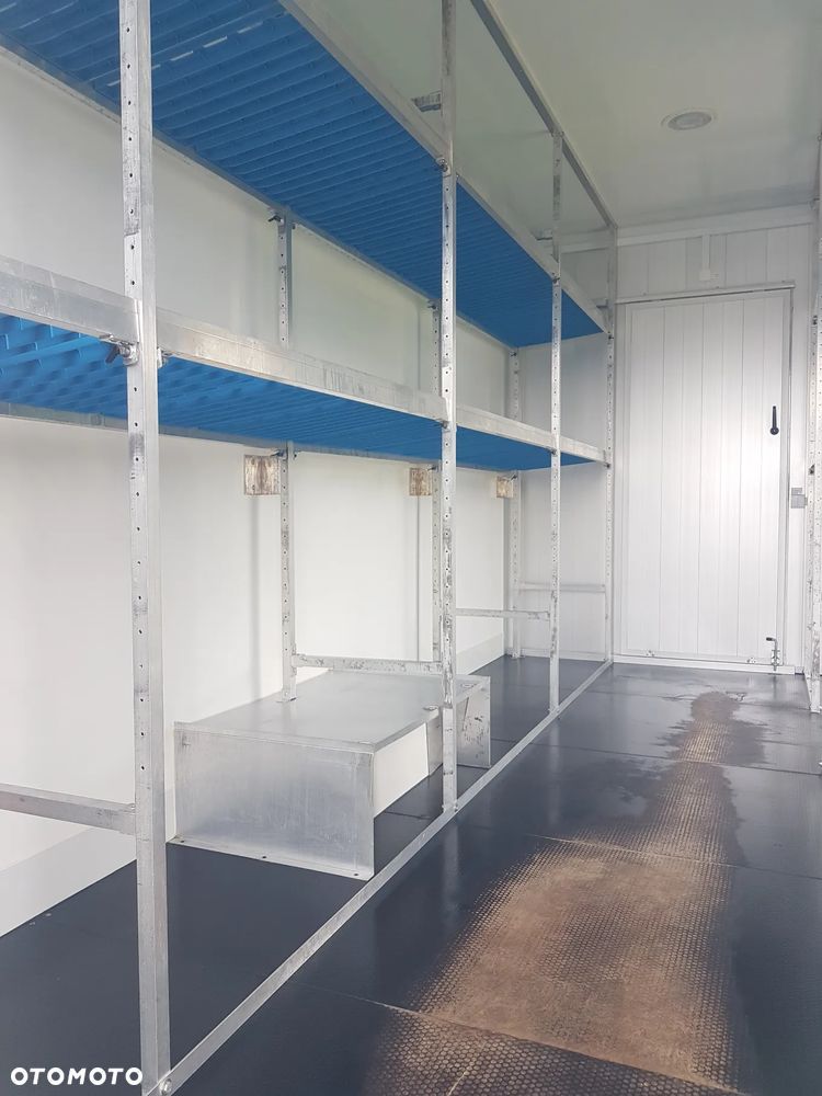 Iveco DAILY KONTENER NISKOPODŁOGOWY 4,43x2,23x2,42 SKLEP FOODTRUCK BAR KLIMA KONIOWÓZ KAMPER - 26