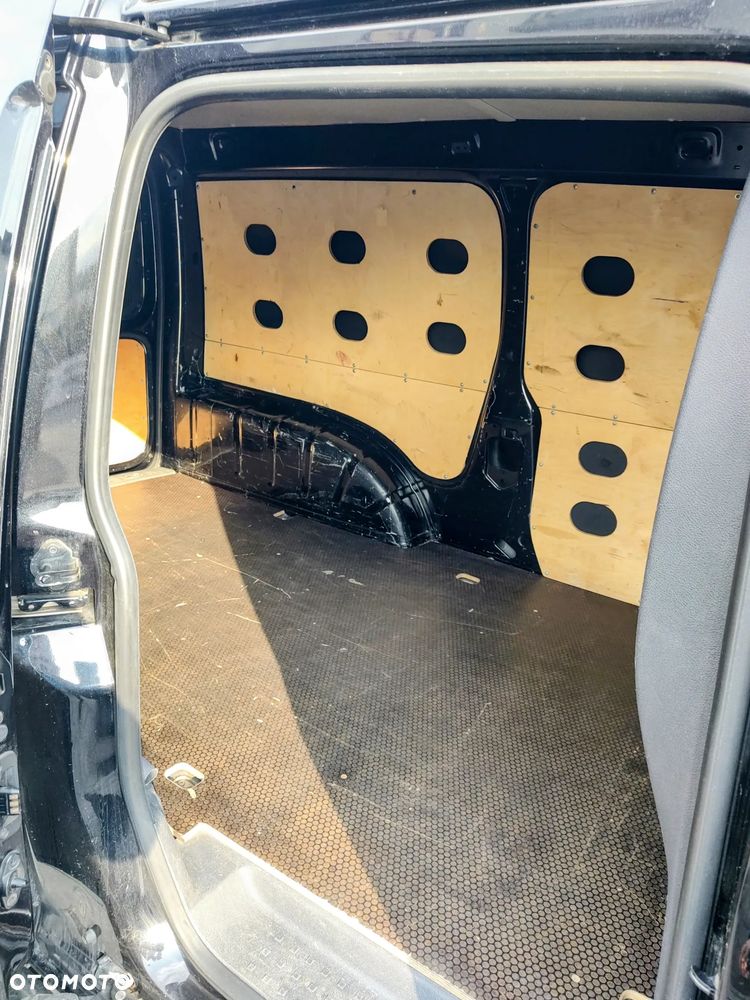 Volkswagen CADDY - 13