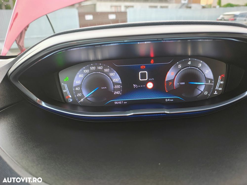 Peugeot 3008 PureTech 130 Stop & Start GPF Allure - 26