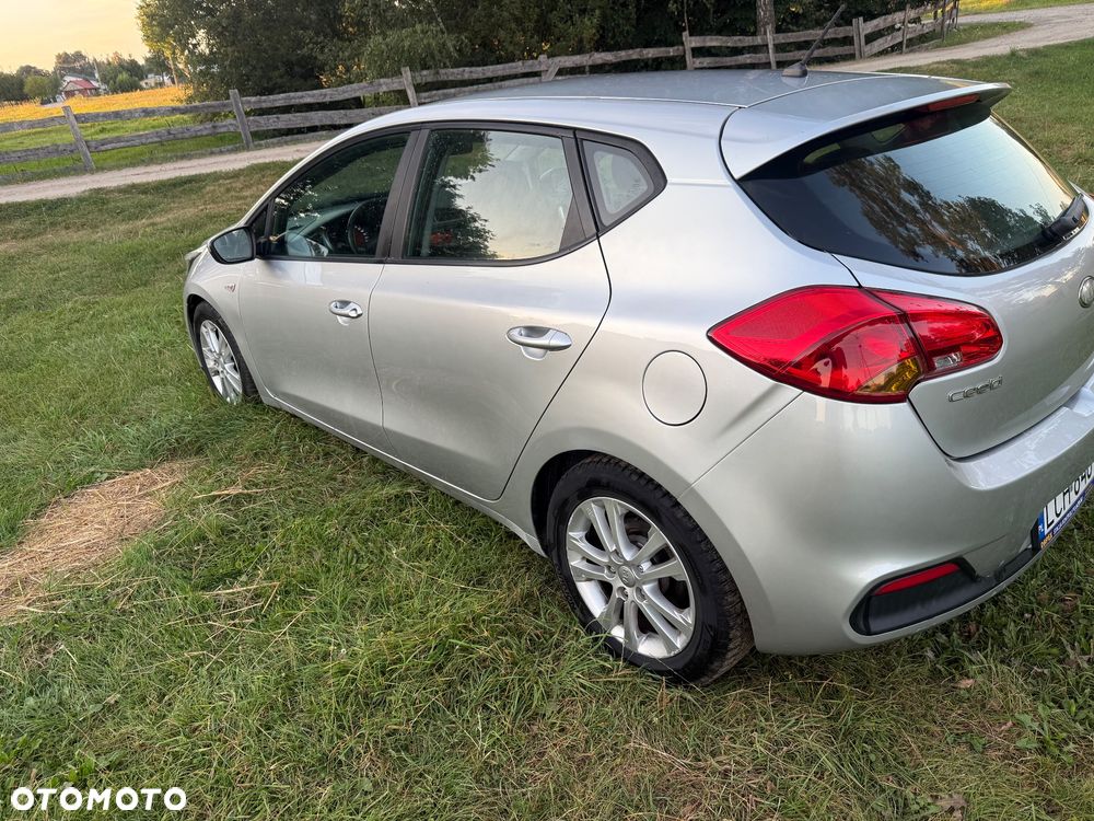 Kia Ceed - 5