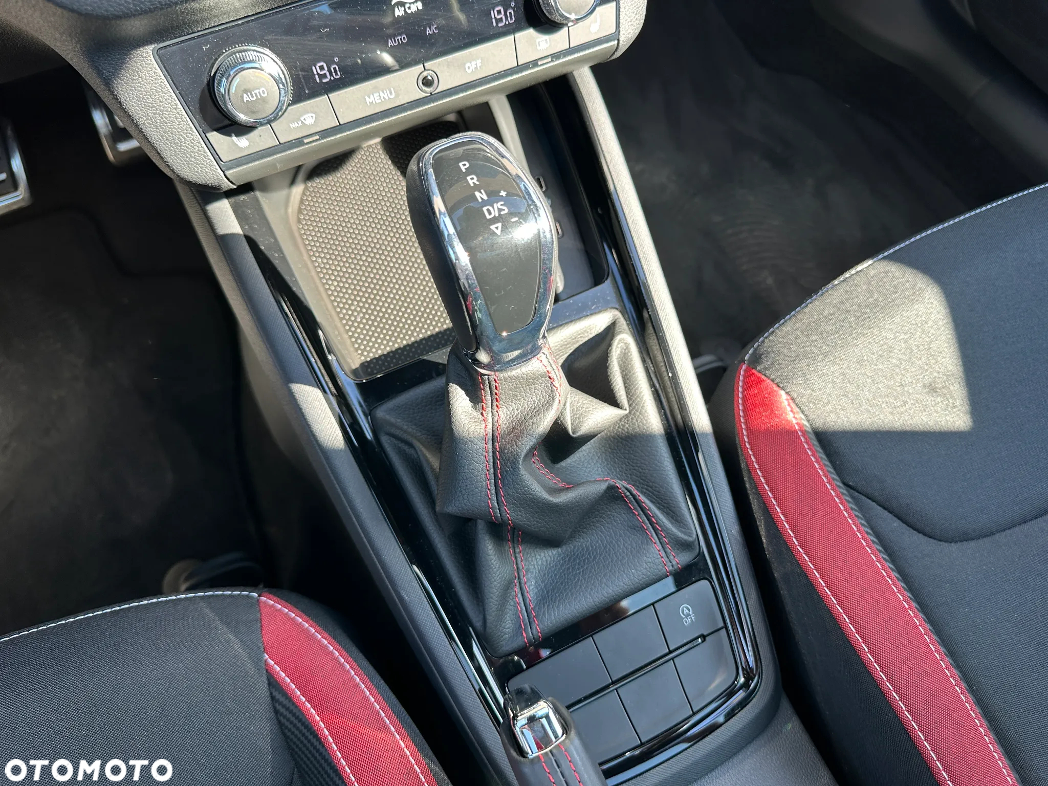 Skoda Kamiq 1.0 TSI Monte Carlo DSG - 34