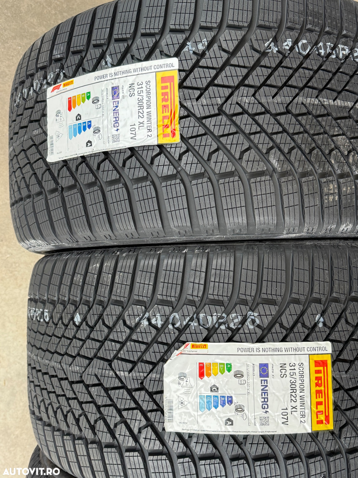 Vând set anvelope 275/35/22-315/30/22 pirelli de iarnă noi - 2