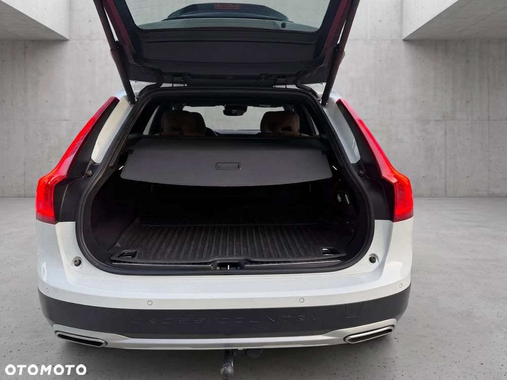 Volvo V90 D4 AWD Geartronic Momentum Pro - 13