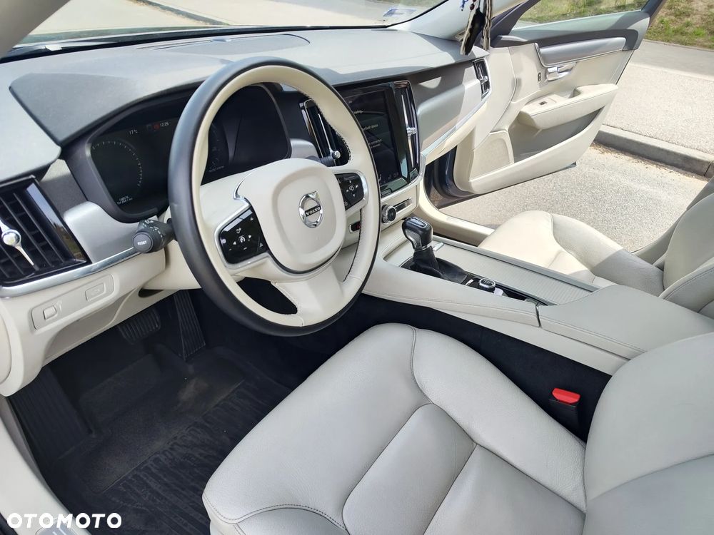 Volvo S90 D4 Momentum - 10