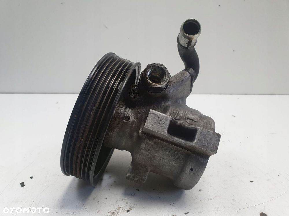 POMPA WSPOMAGANIA Chevrolet Captiva 3.2 V6 - 5