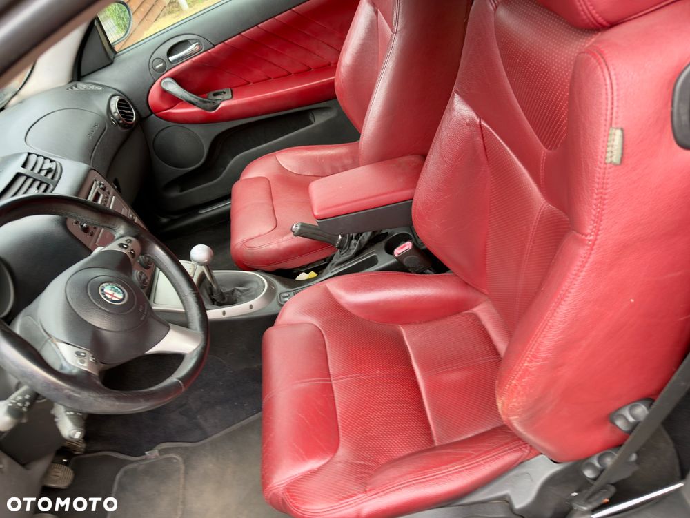 Alfa Romeo GT - 5