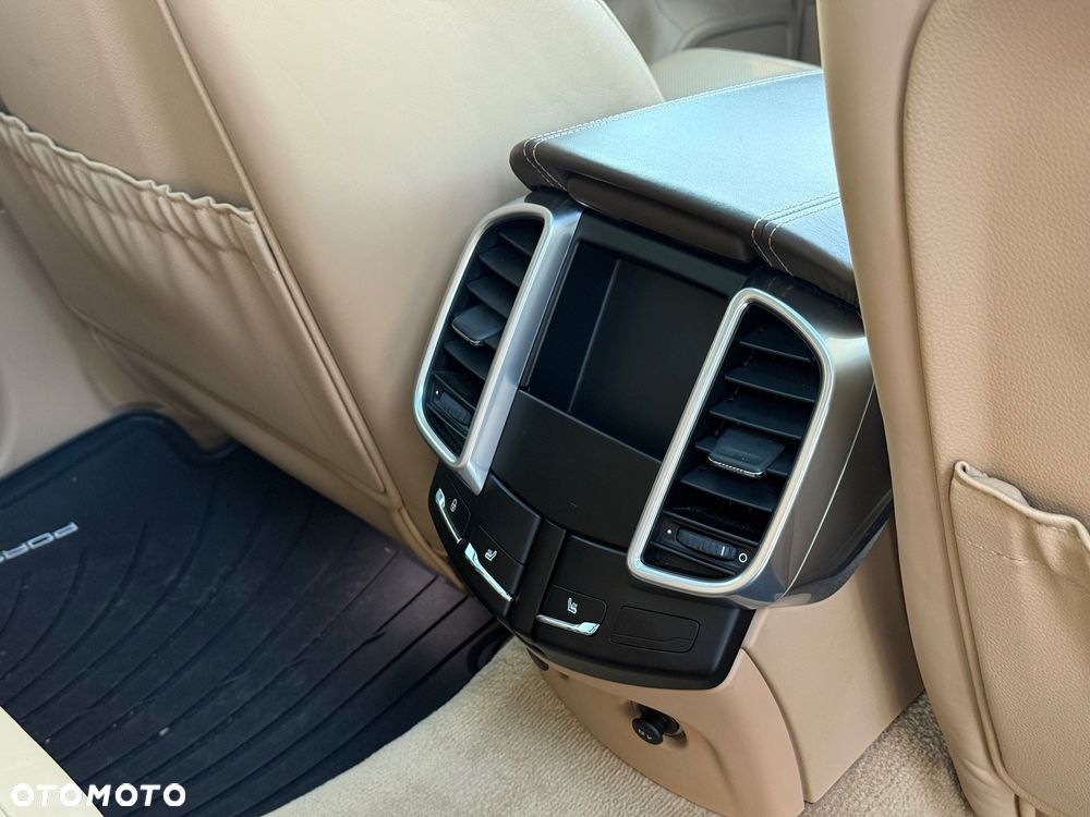 Porsche Cayenne GTS Tiptronic S - 22