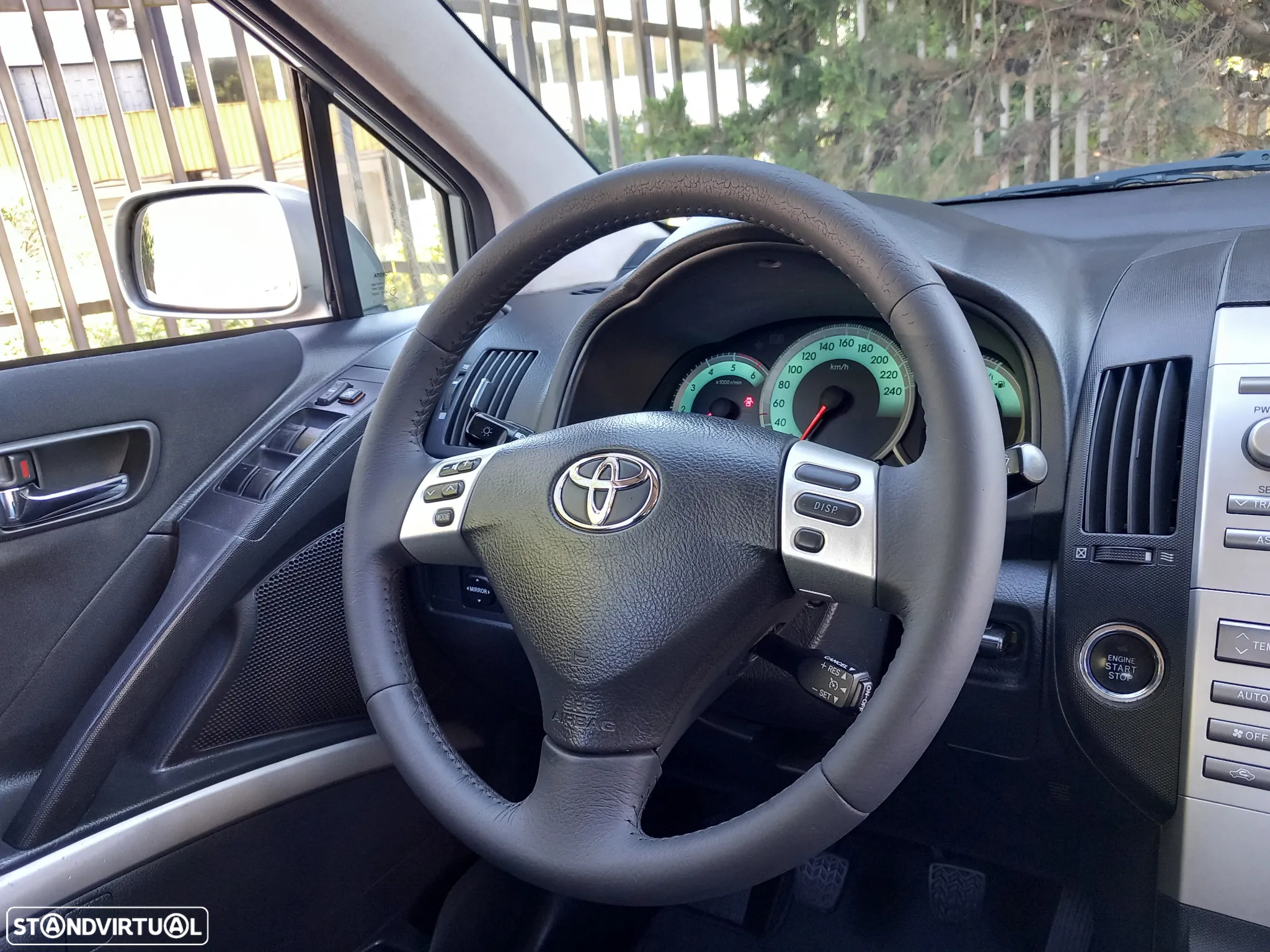 Toyota Corolla Verso 2.2 D-4D Sol - 15