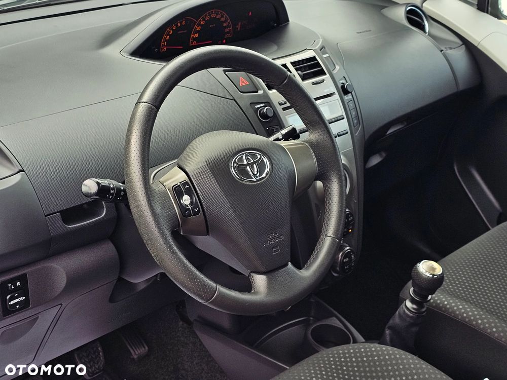 Toyota Yaris 1.33 Luna - 10