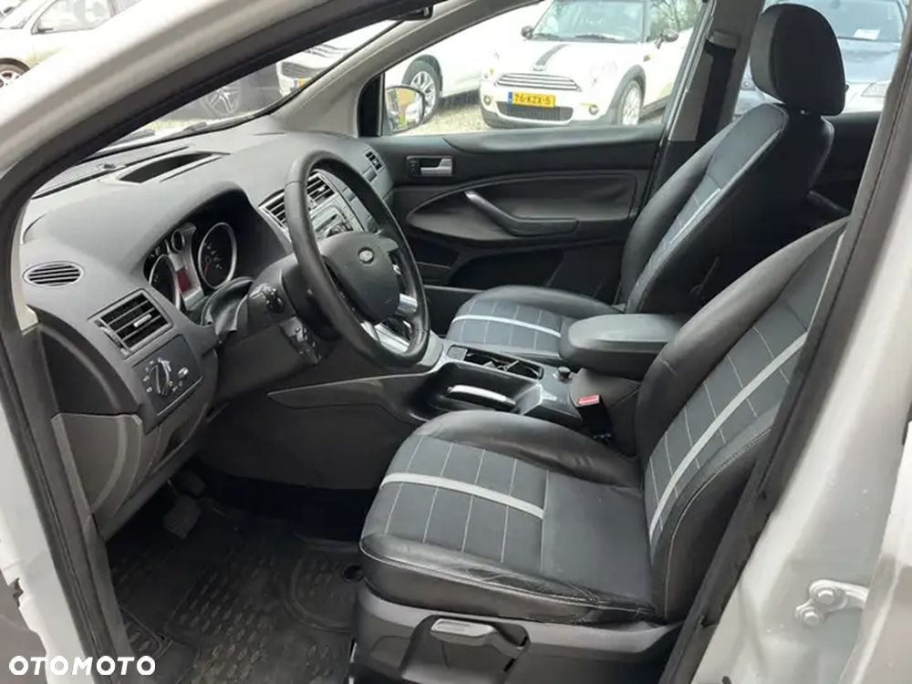 Ford Kuga 2.5 4x4 Titanium - 2