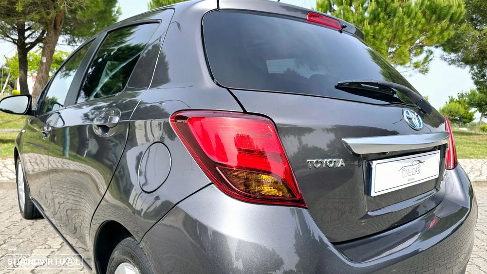 Toyota Yaris 1.5 HSD Sport+P.Luxury - 23