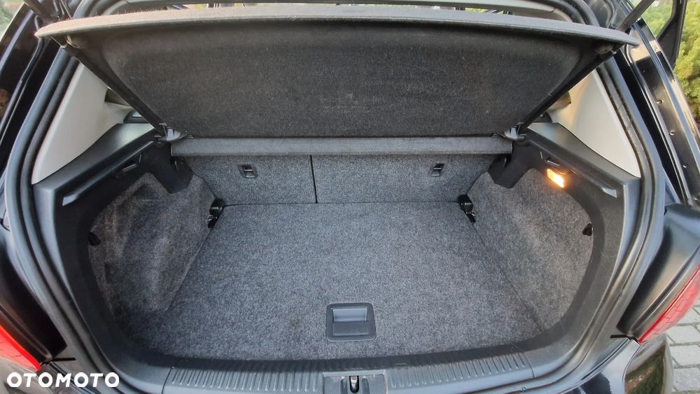 Volkswagen Polo 1.2 TSI Blue Motion Technology Lounge - 21