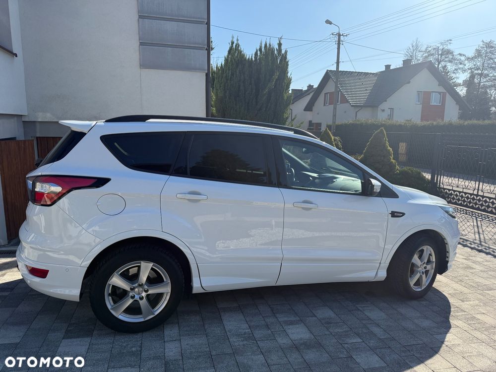 Ford Kuga 2.0 TDCi AWD ST-Line - 4
